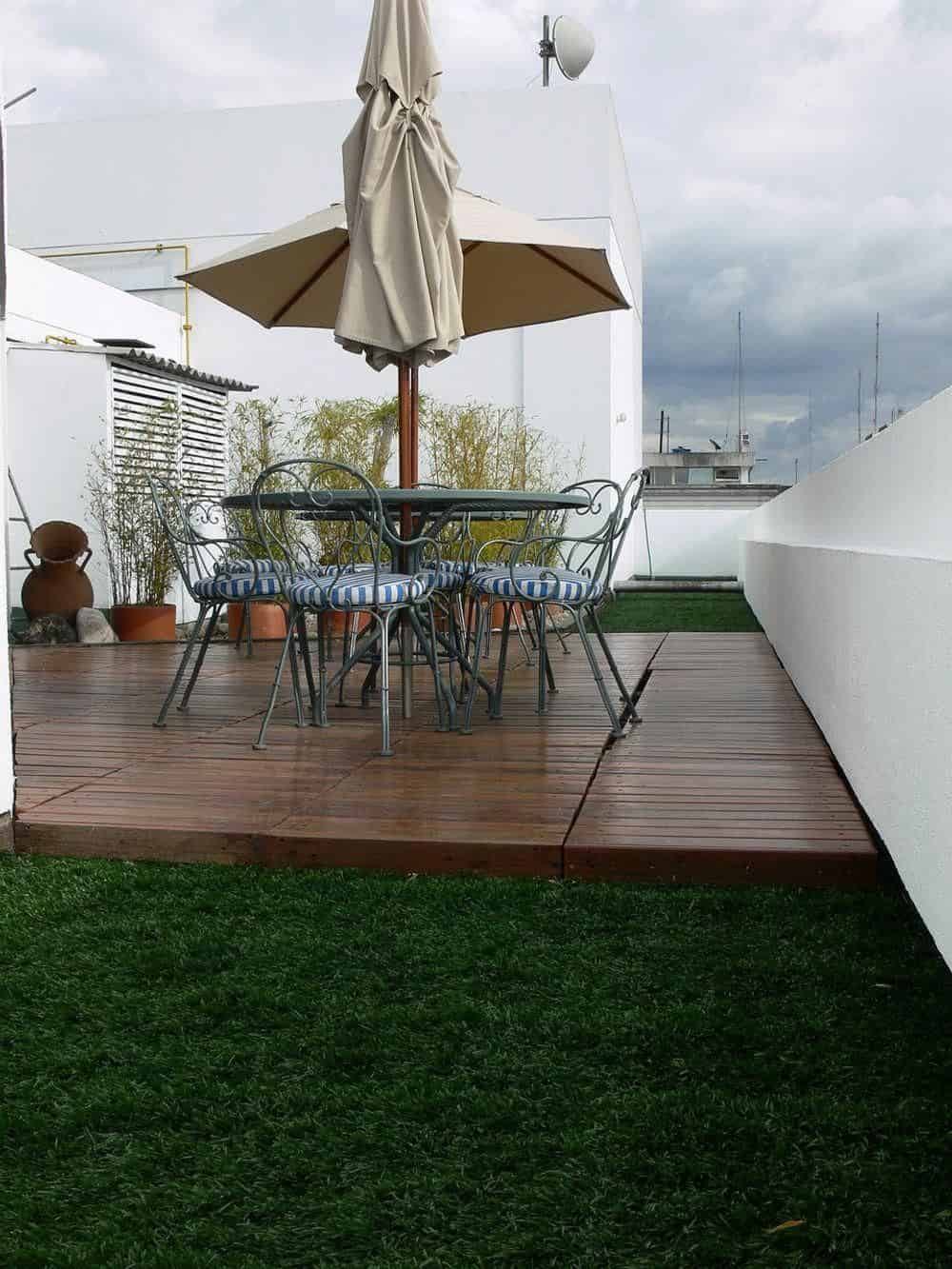 Deck Staining image